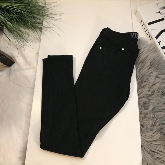 Black Jeans - Picture 2 of 3